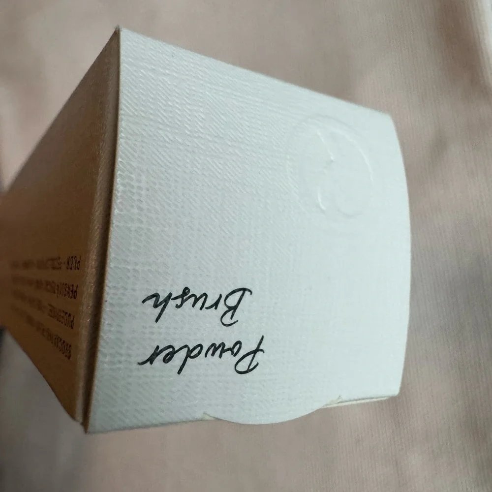 NWT Rare Beauty by Selena Gomez Always An Optimist Powder Brush